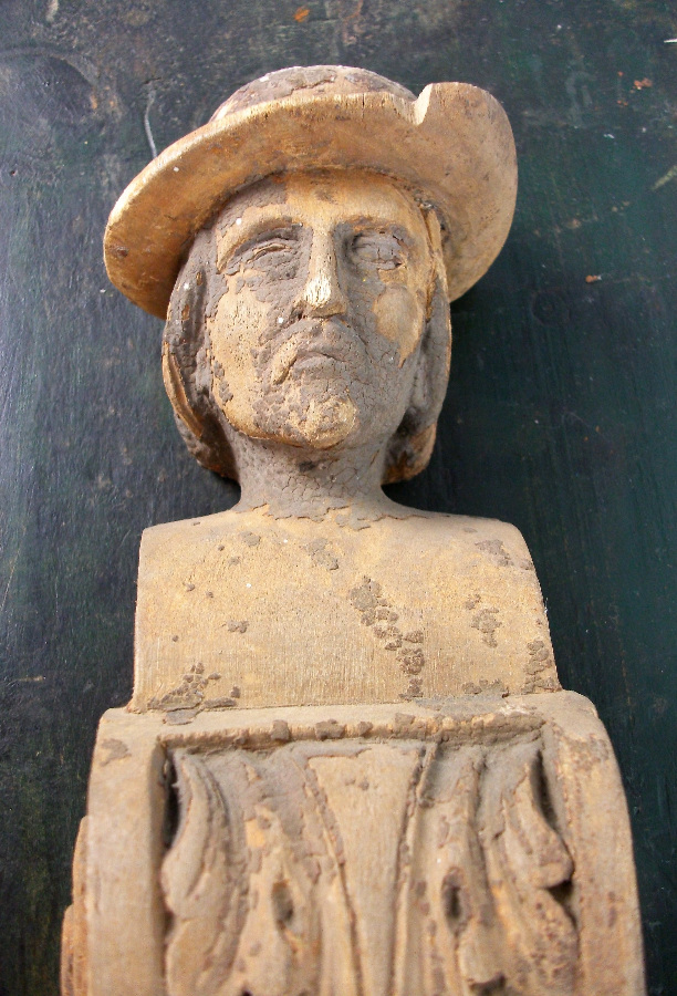 Man with Hat Carving Head Sculpture